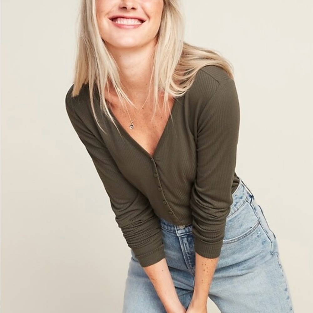 V-Neck Olive Henley